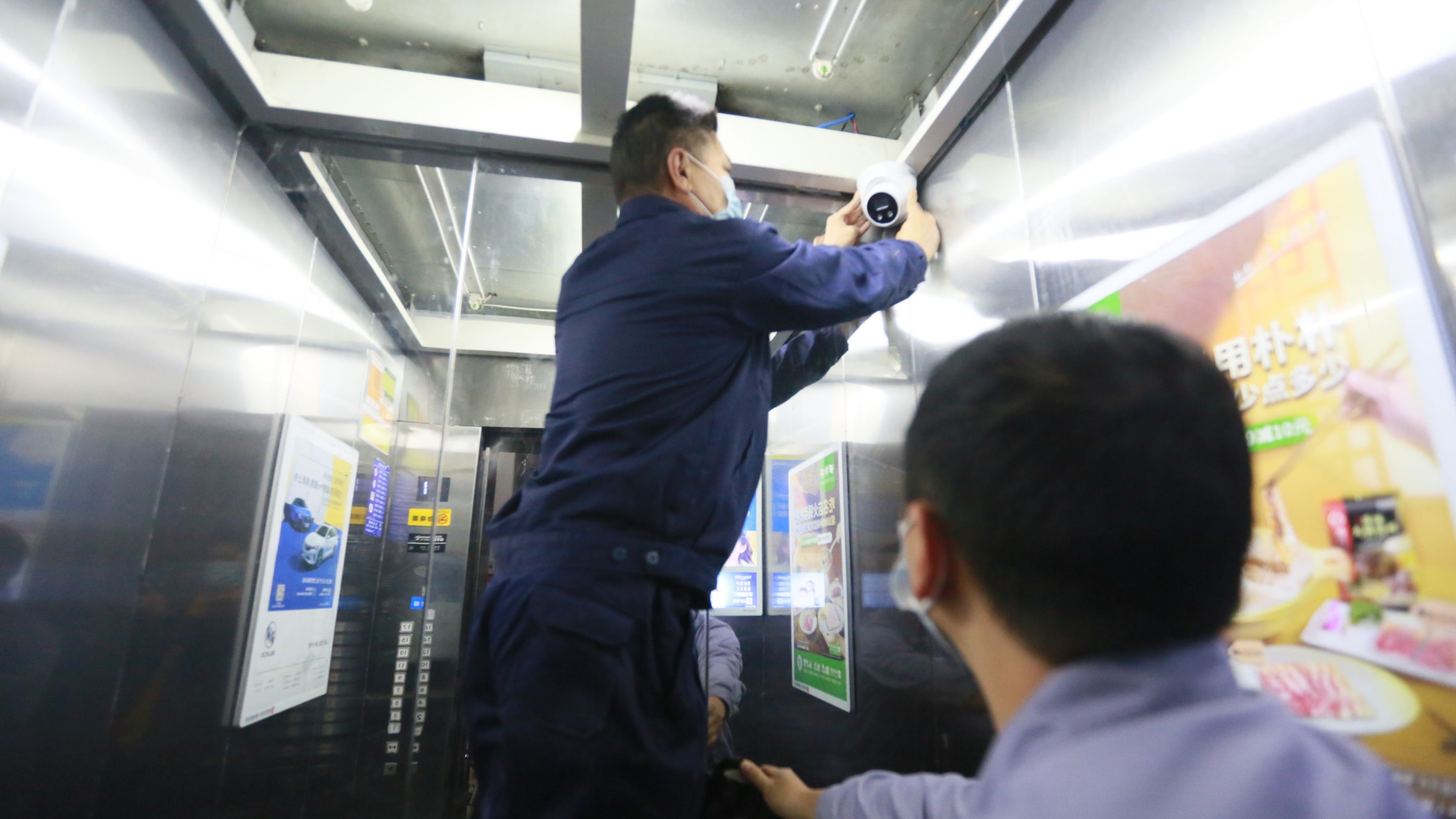 “看見(jiàn)”電動(dòng)車(chē)就“報(bào)警”，武漢又一小區(qū)電梯配備智能“天眼”