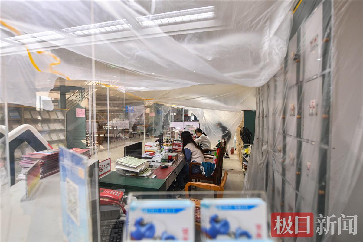 24米高空作業忙，武漢圖書館錐形玻璃頂即將煥新